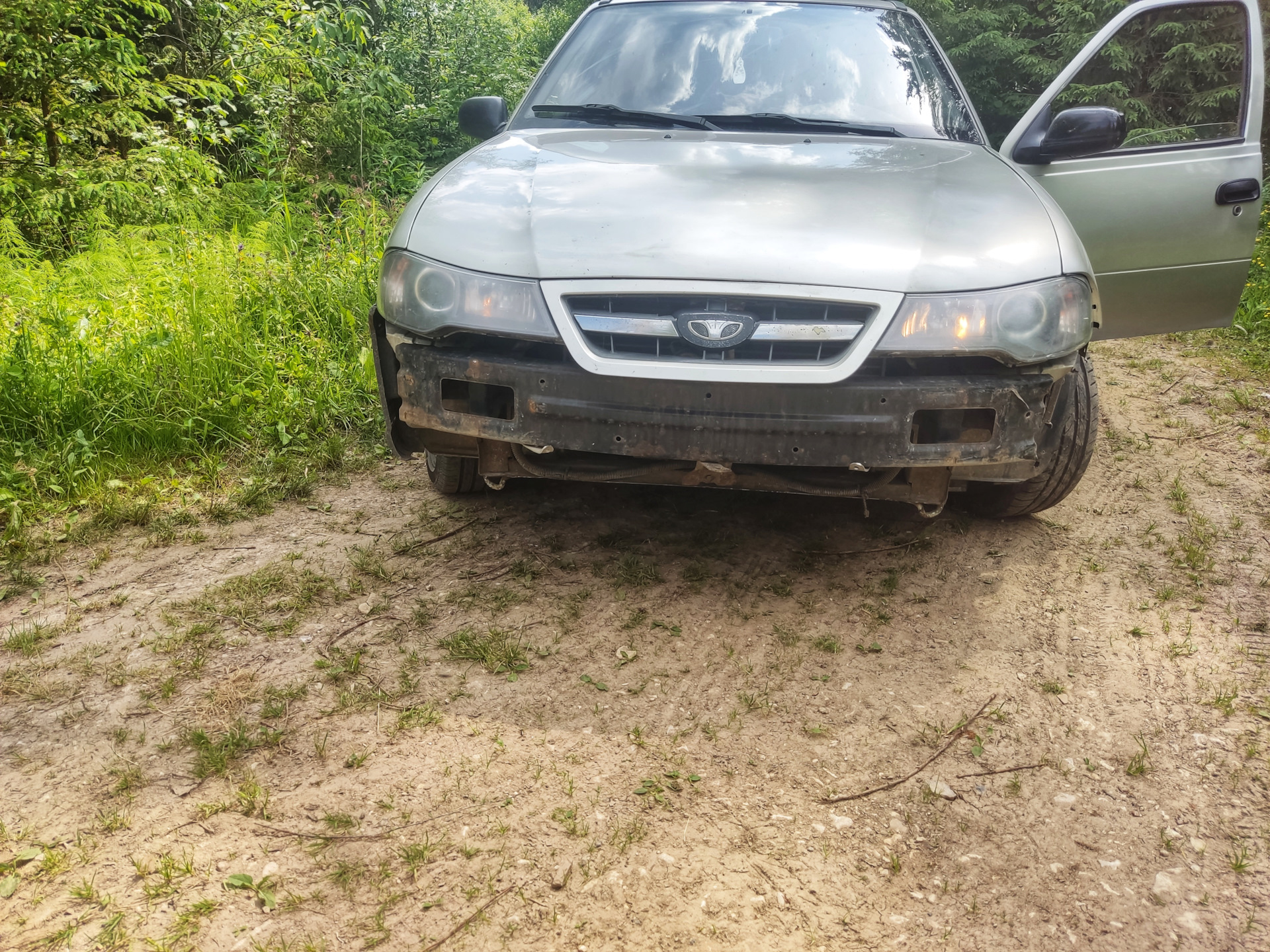 Отвалился передний бампер 17.06.2023 — Daewoo Nexia (N150), 1,3 л, 2008 ...