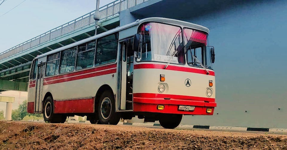 Из жизни ранних ЛАЗов - самых красивых автобусов Советского Союза - Мы из Советс