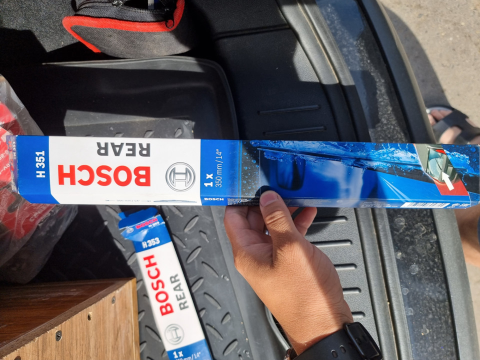 Замена заднего дворника — Ford Focus Hatchback II, 1,6 л, 2007 года ...