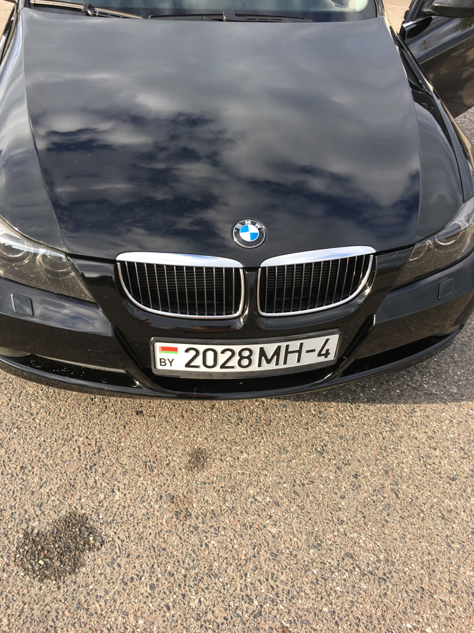 Покрашенный бампер и как снять лючок бензобака — BMW 3 series (E90), 2,5 л,  2007 года | кузовной ремонт | DRIVE2