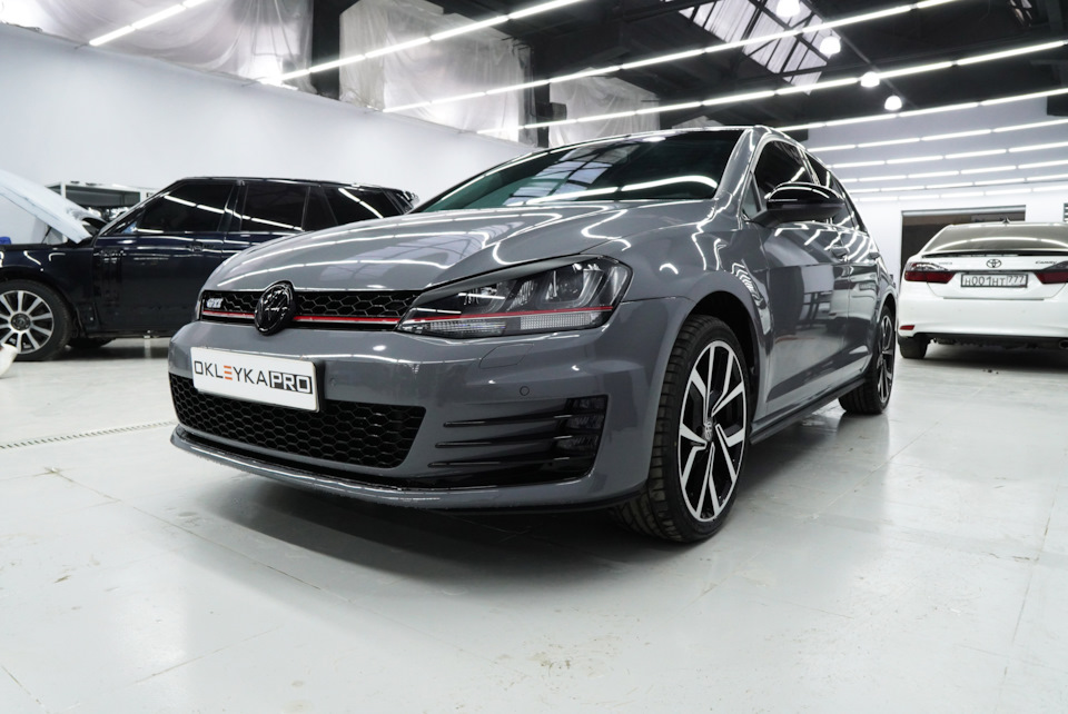 Volkswagen Golf 🚗 цветная оклейка в серый (Нардо грей) — OKLEYKA.PRO на ...