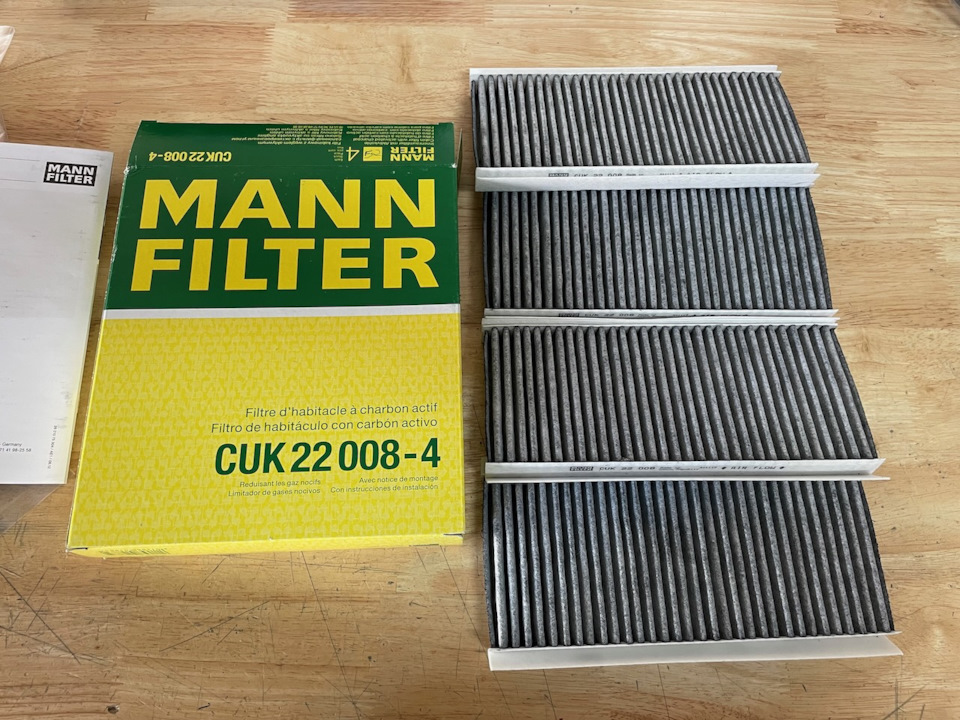 Фото в бортжурнале BMW M3 Convertible (E93). Запчасти на фото: CUK220084