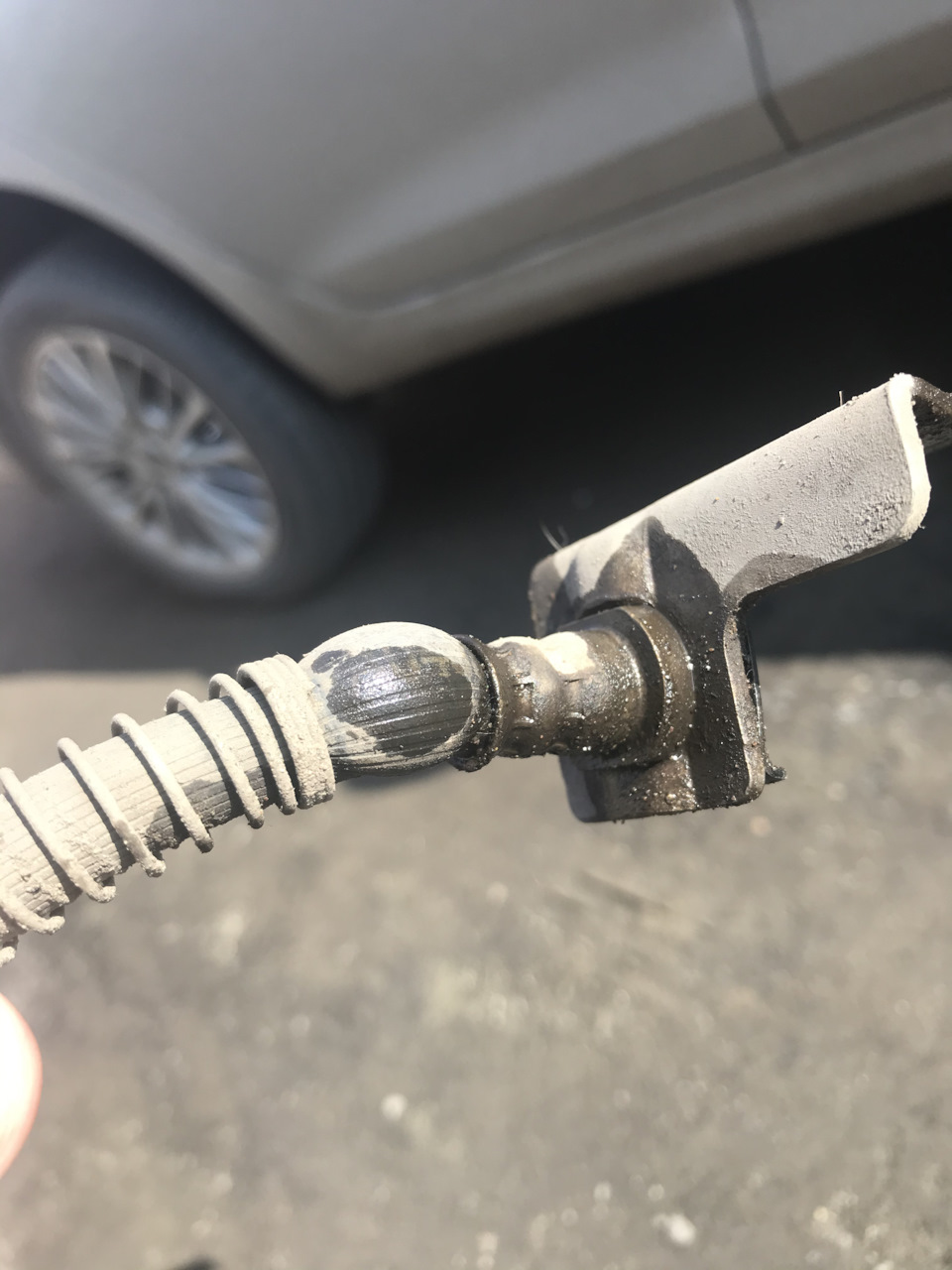 Замена переднего тормозного шланга — Hyundai Solaris (2G), 1,6 л, 2019 ...