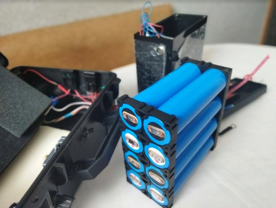 Питание эхолота, электричество в лодке . — Isuzu midi, 2 л, 1995 года ...