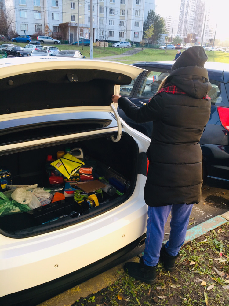 Замена лампочек подсветки номерного знака — KIA Cerato (2G), 1,6 л ...