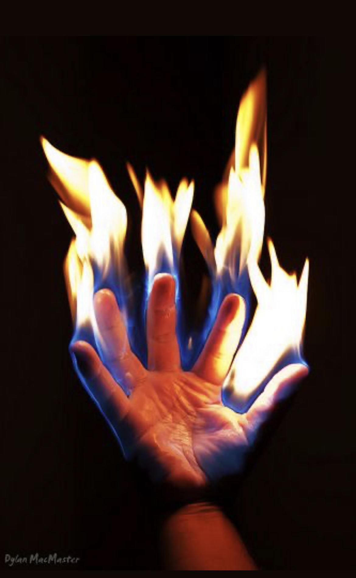 You can in me fire. Огонь на ладони. Магия в руках. Пламя в руке. Огонь в руке.
