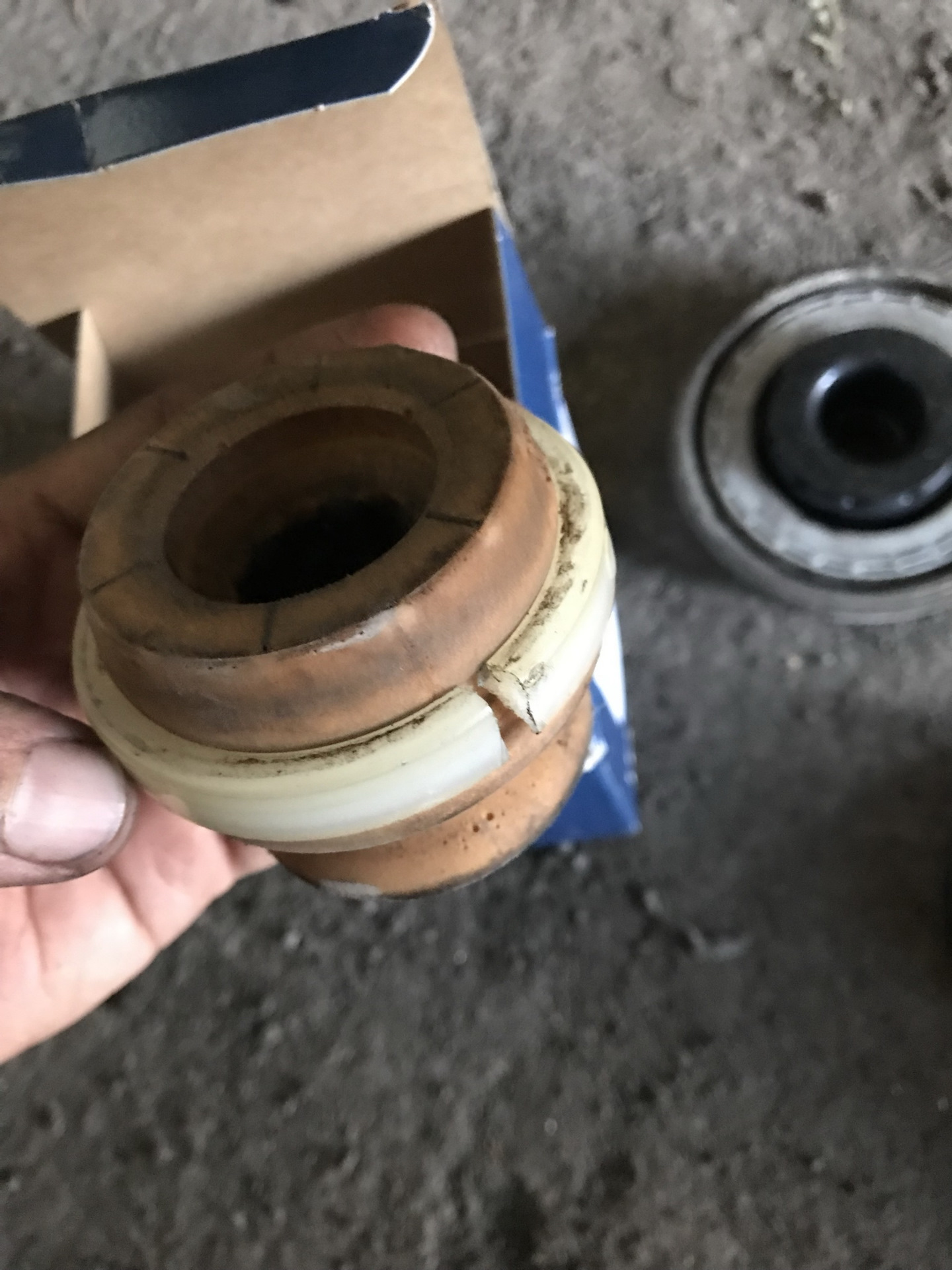 Прокачивание передних стоек — Chevrolet Cruze (1G), 1,8 л, 2012 года ...