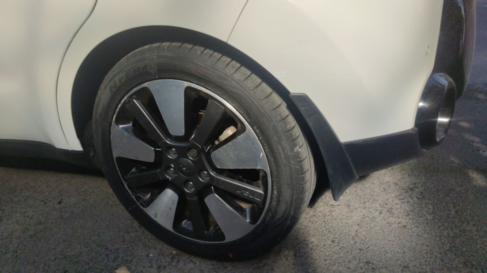 Корейцу, корейские шины nexen n-fera 235/45/r18 — KIA Soul (2G), 2 л ...