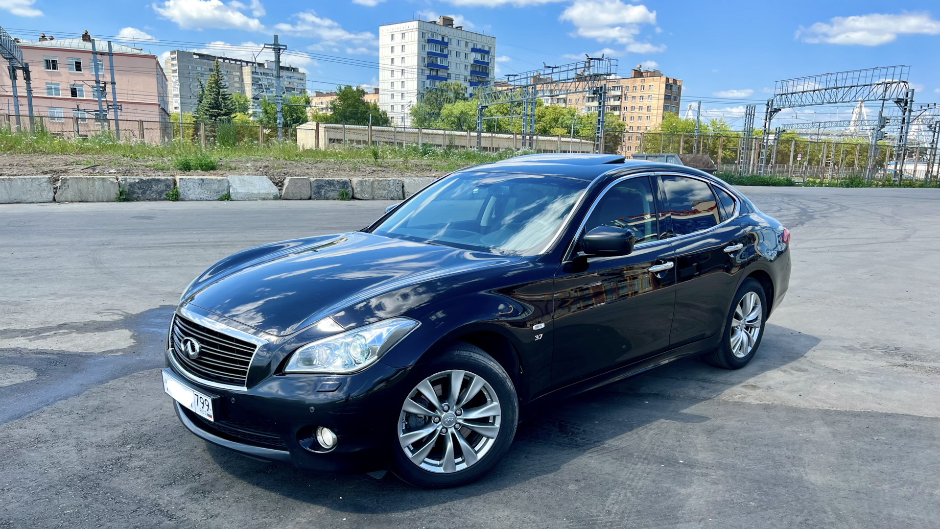 Infiniti Q70 3.7 бензиновый 2014 | на DRIVE2