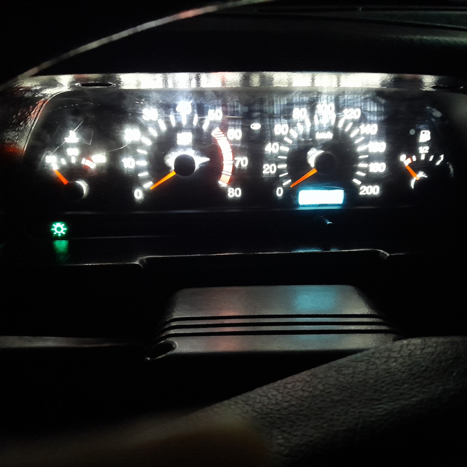 Диодная лента в приборку ваз 2110 — Lada 21102, 1,5 л, 2003 года ...