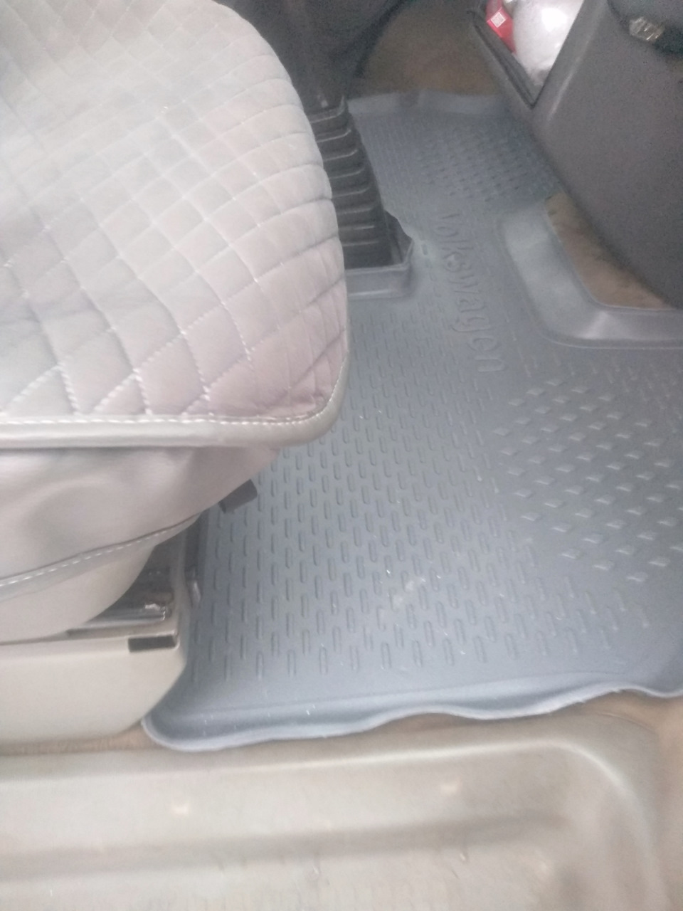 ,вероятно ещё не расправился — Volkswagen Multivan (T4)