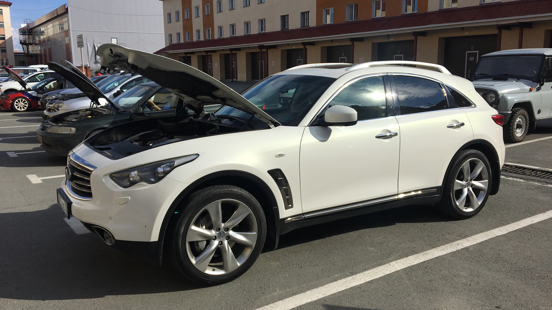 Infiniti FX (2G) 3.7 бензиновый 2012 | 37S Северянин Ferz на DRIVE2