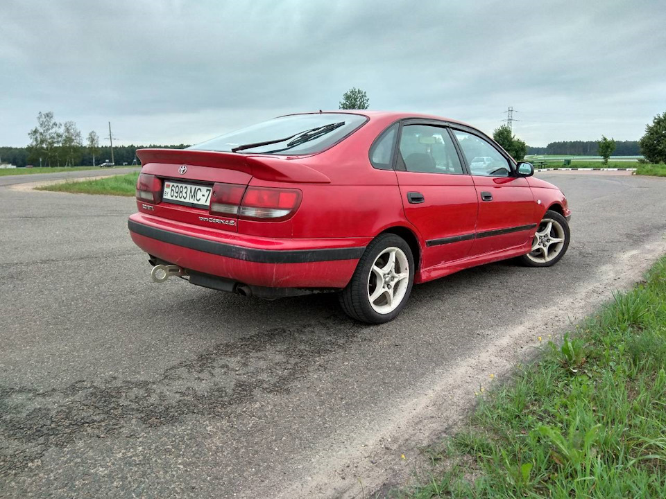 Toyota Carina ные Карина е