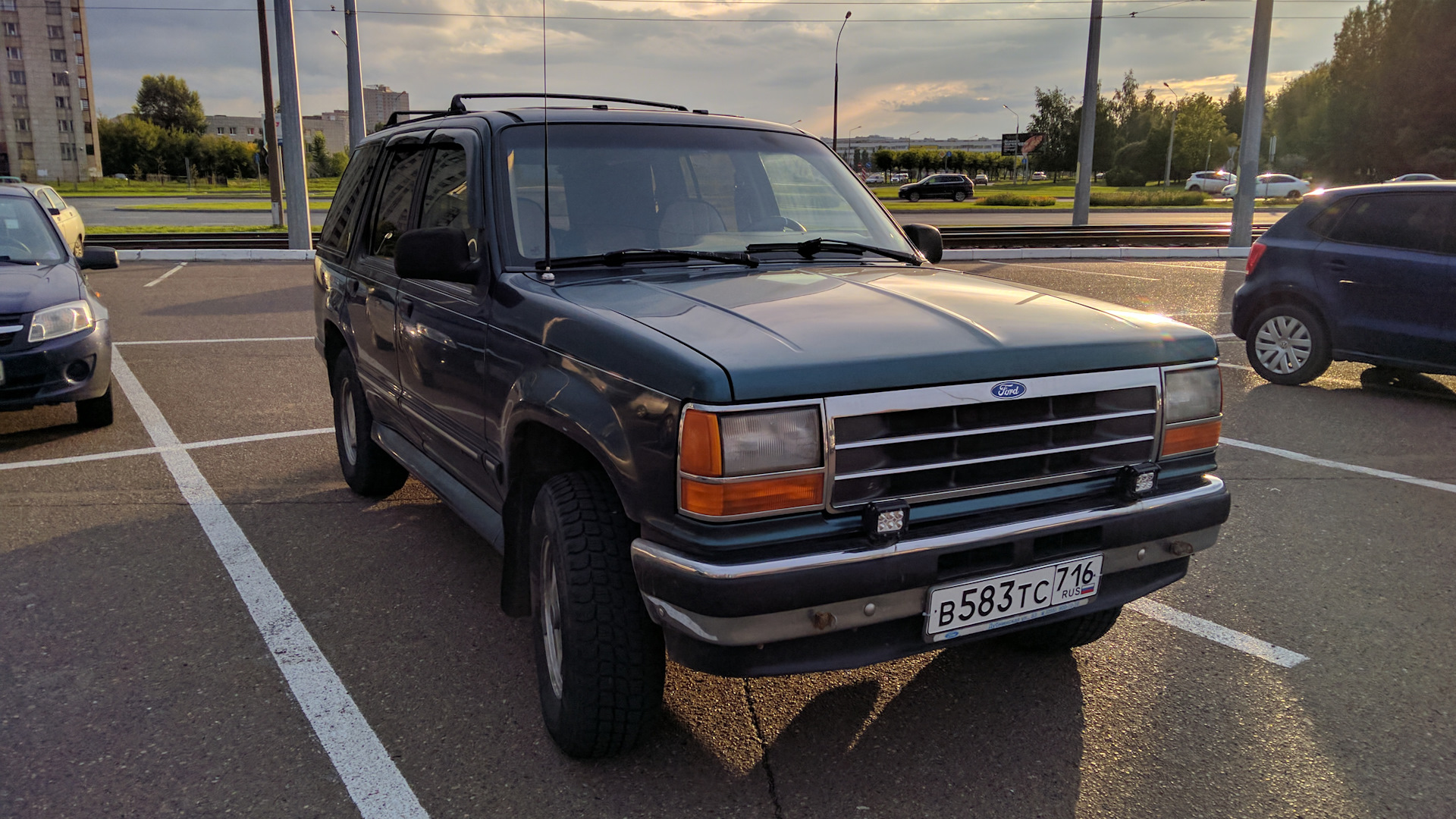 Ford Explorer (1G) 4.0 бензиновый 1994 | 