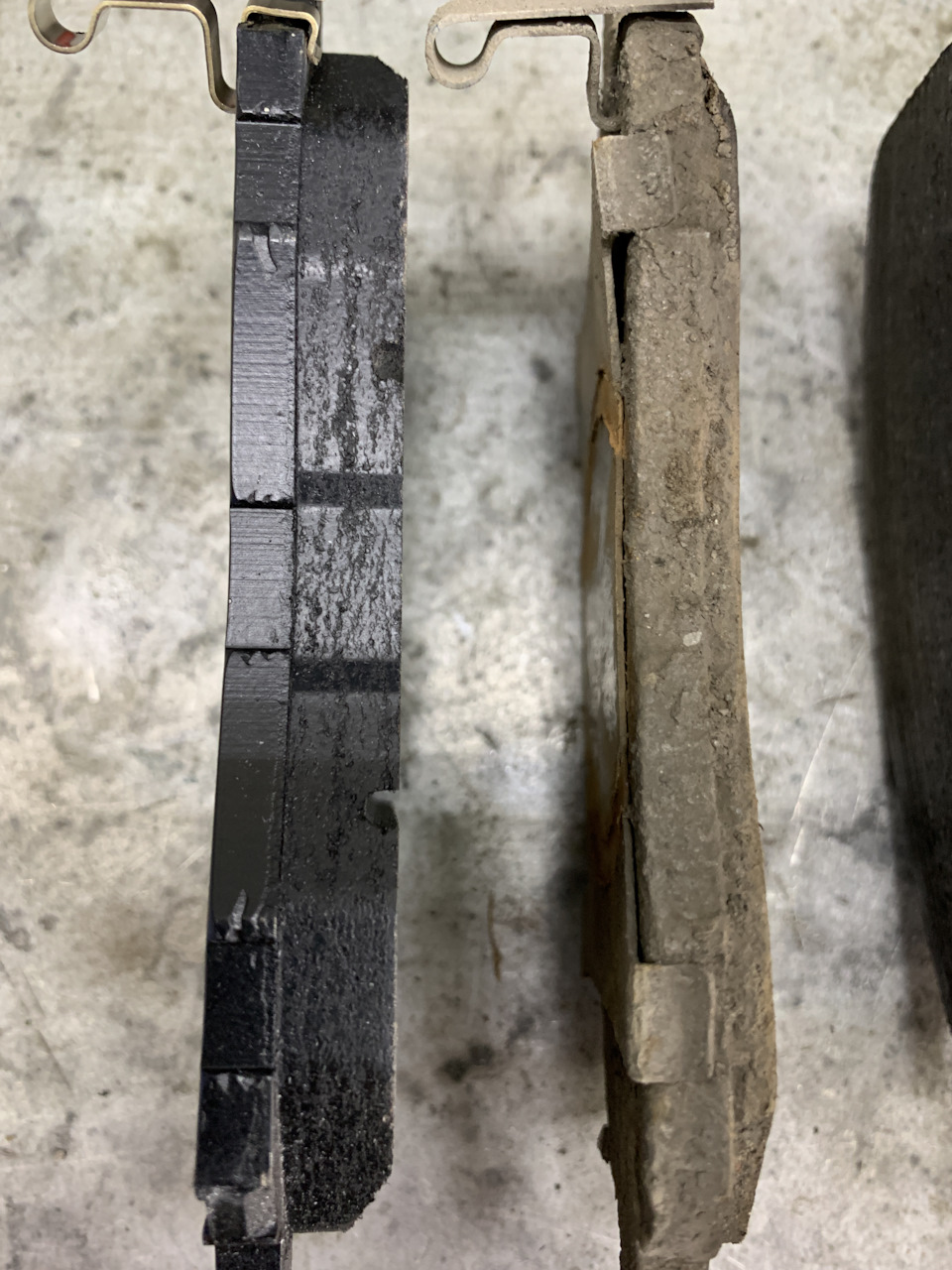 Новая и старая колодки — Mitsubishi Outlander (3G)