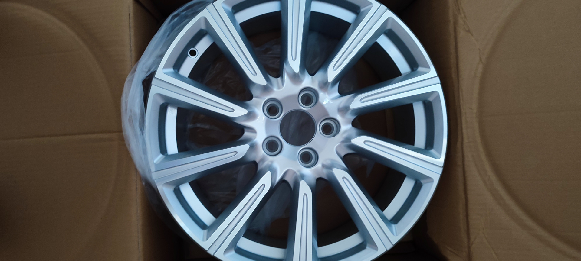 Подготовка к зиме, диски — Geely Atlas (2G), 2 л, 2024 года | колёсные ...