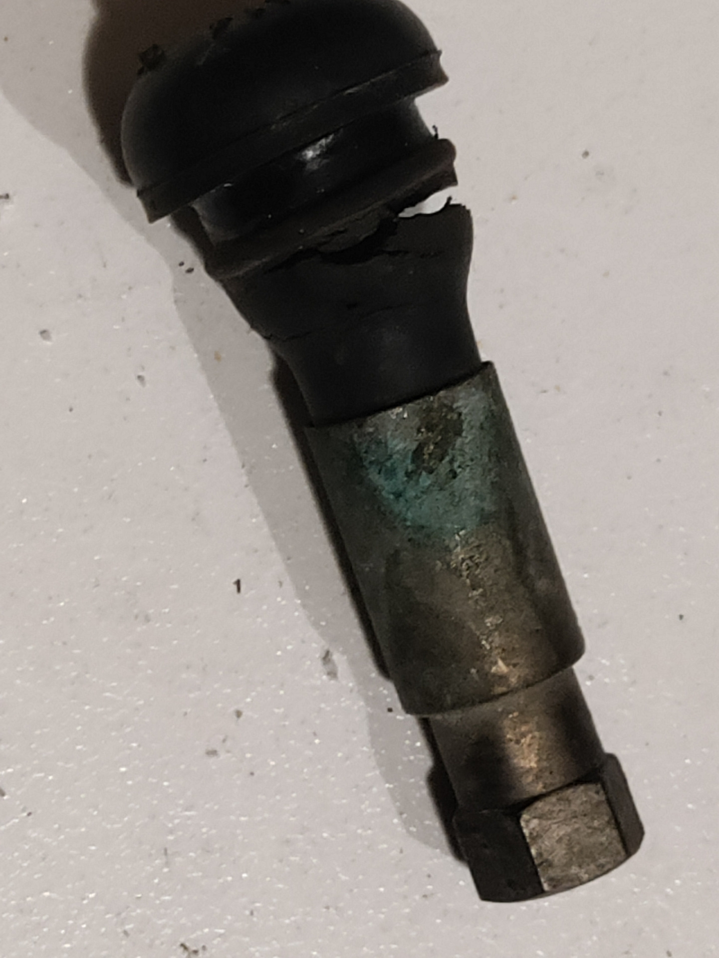 Замена сломанного ниппеля. — УАЗ 2206, 2,7 л, 2003 года | своими руками ...