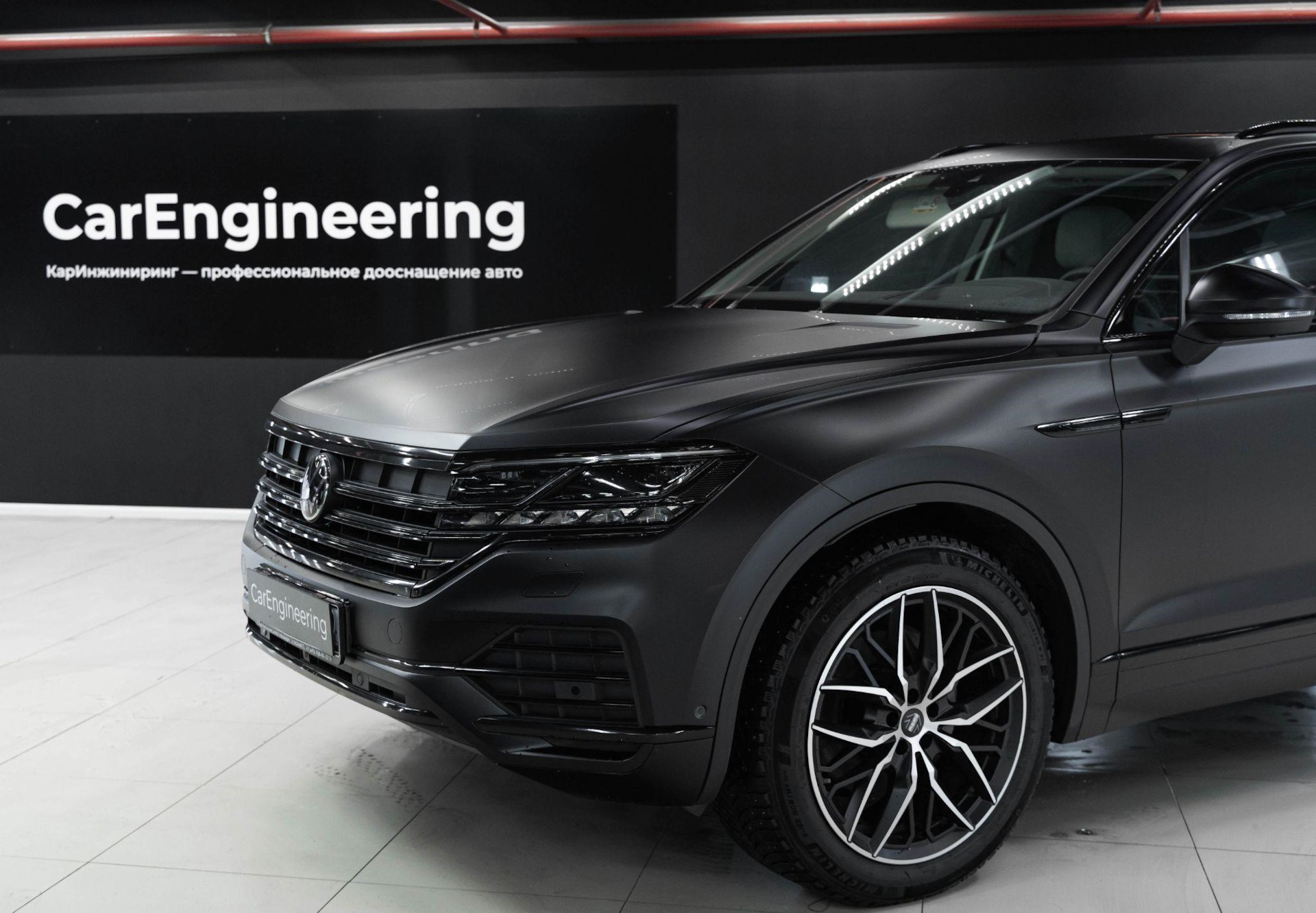 Установка блока навигации на Volkswagen Touareg 3 (Андроид мультимедиа для  Туарега) — Carengineering (КарИнжиниринг) на DRIVE2