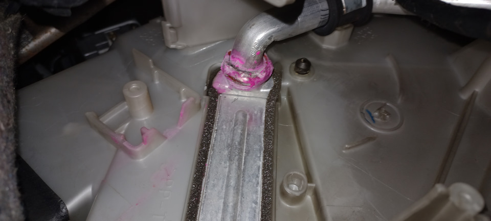 Бежит радиатор по завальцовке. Замена или пересобрать? — Сообщество ...