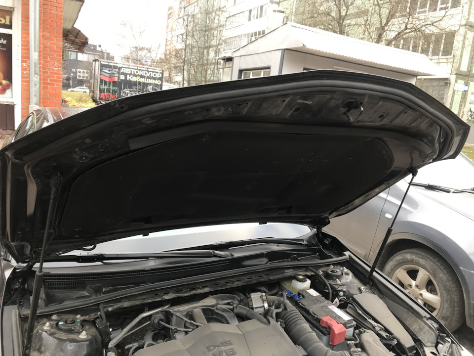 Резинка на капот — Toyota Camry (XV70), 3,5 л, 2020 года | аксессуары ...