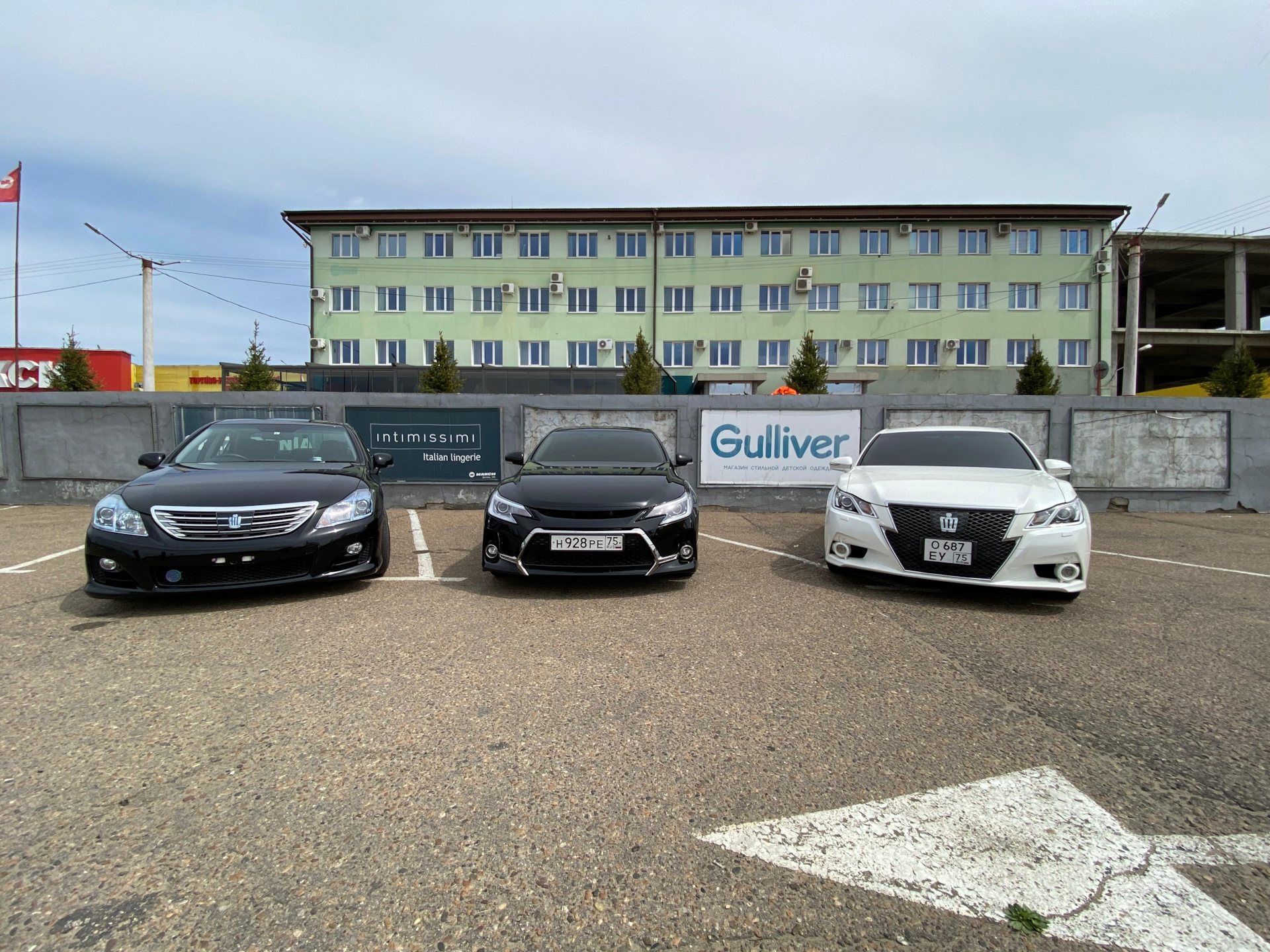 Mark X GRX133 350S VS Toyota Crown GWS204 VS GRS214 — Toyota Mark X ...