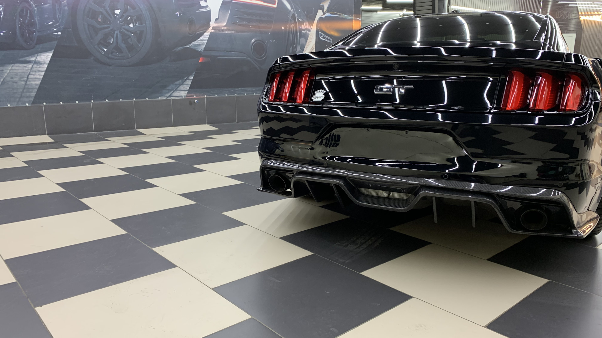 Ford Mustang (6G) 5.0 бензиновый 2017 | Цвет настояния чёрный на DRIVE2