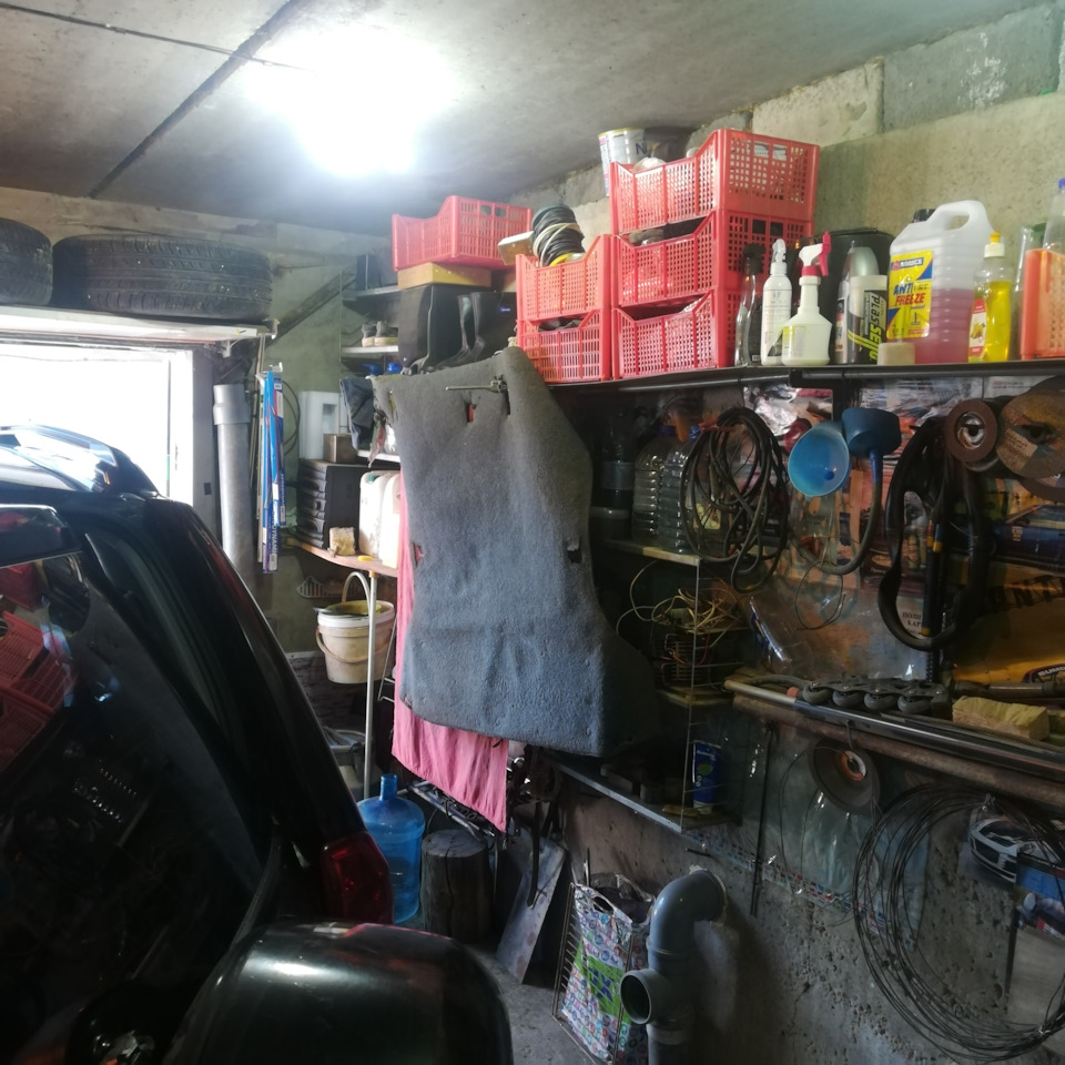 Замена расширительного бачка охлаждающей жидкости — Skoda Octavia Scout ...