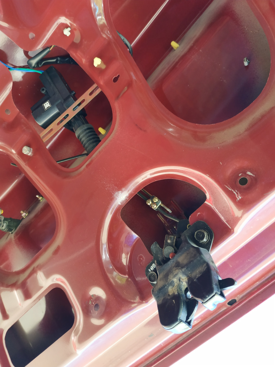 DEAAAgIZi A 960 Как открыть багажник хендай элантра