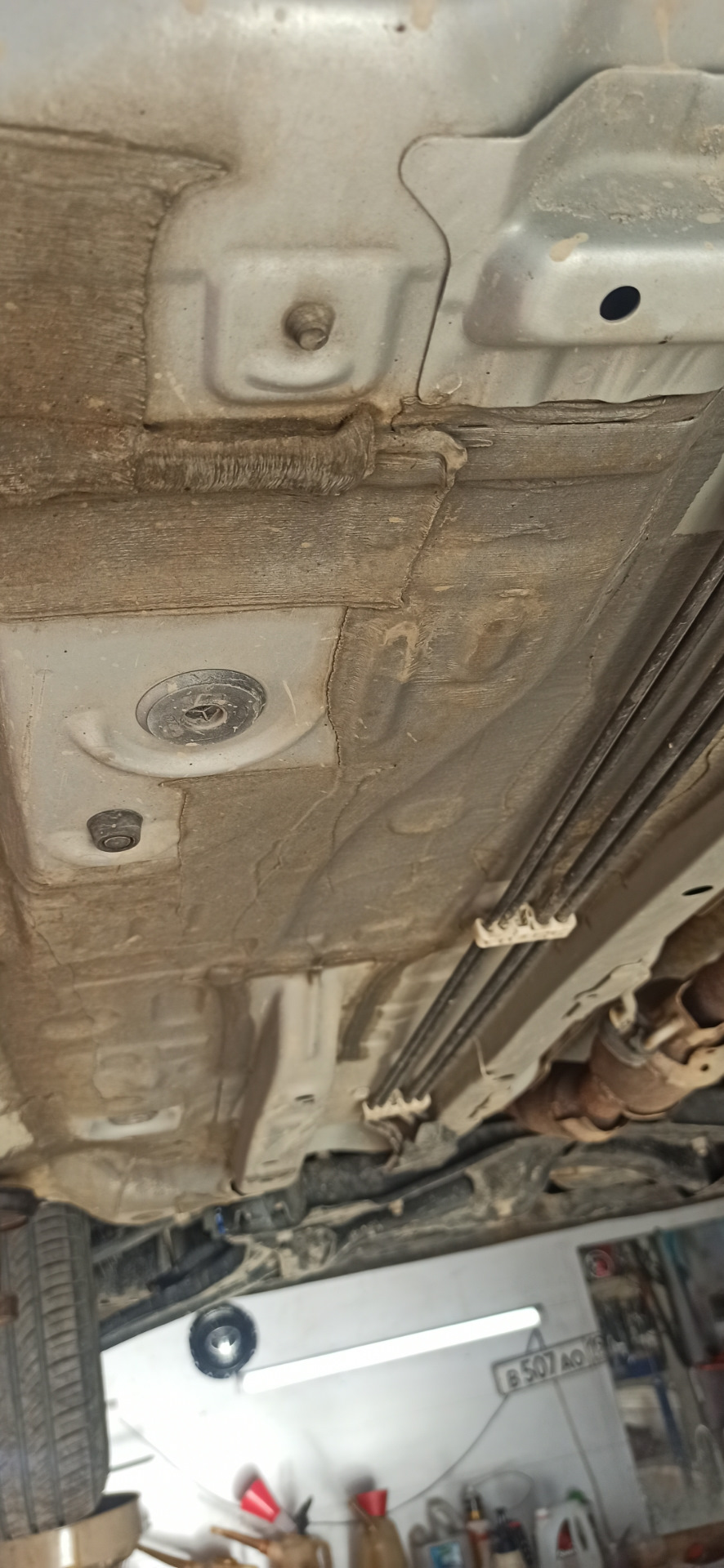 Замена масла задний редуктор и раздатка — Toyota Sienta (2G), 1,5 л ...