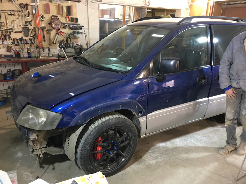 Программа покрасить. Программа для подбора цветов. Крашенные стены. Дизайнерские программы. Программа покрасить.