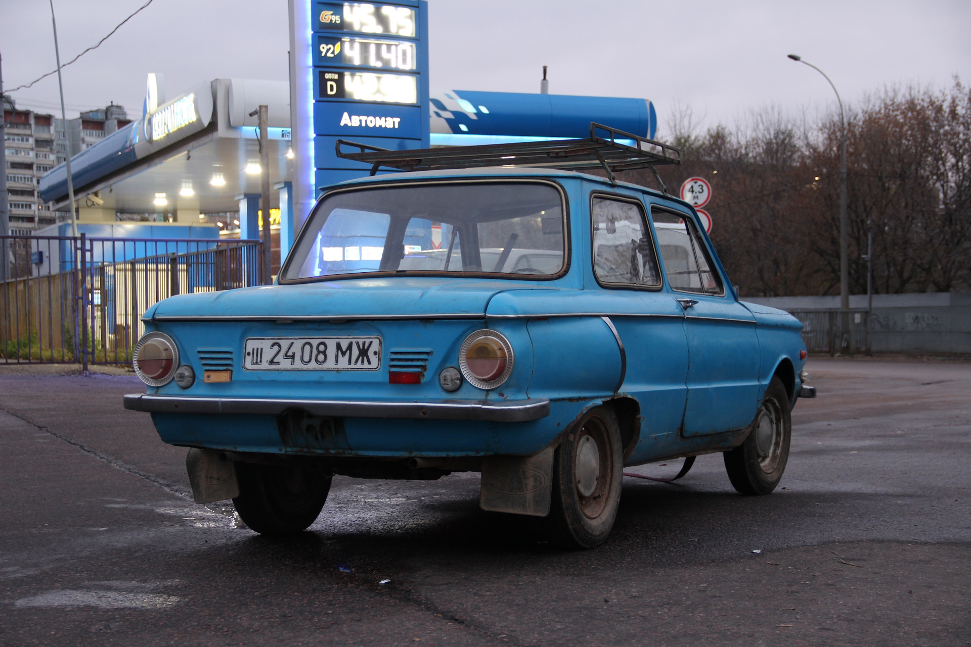 Фото запорожца машины ушастого