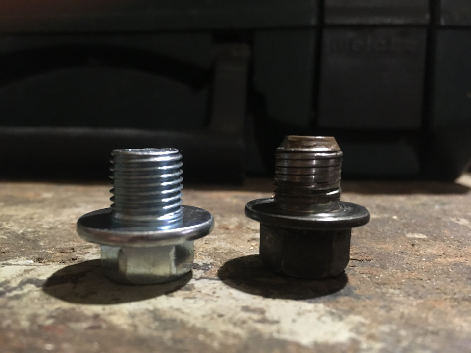 Замена масла в двигателе и сливной пробки масляного поддона — Toyota ...