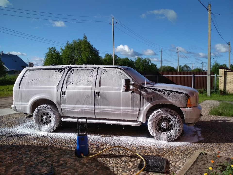 Финальная полировка — Ford Excursion, 6,8 л, 2000 года | мойка | DRIVE2