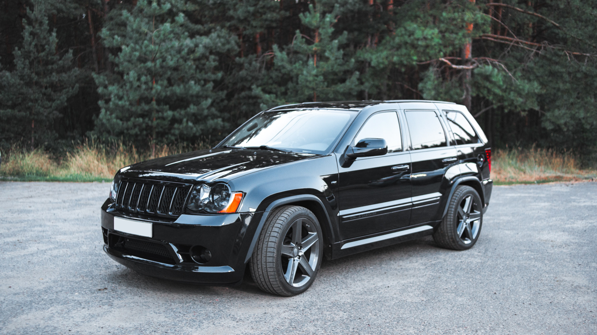 Jeep Grand Cherokee SRT-8 (WK) 6.1 бензиновый 2006 | на DRIVE2