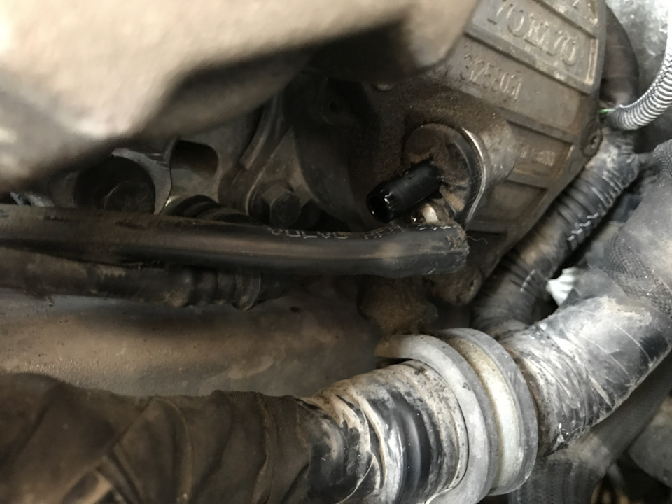 Ремонт клапана вакуумного насоса/золотой клапан Вольво — Volvo XC70 III ...