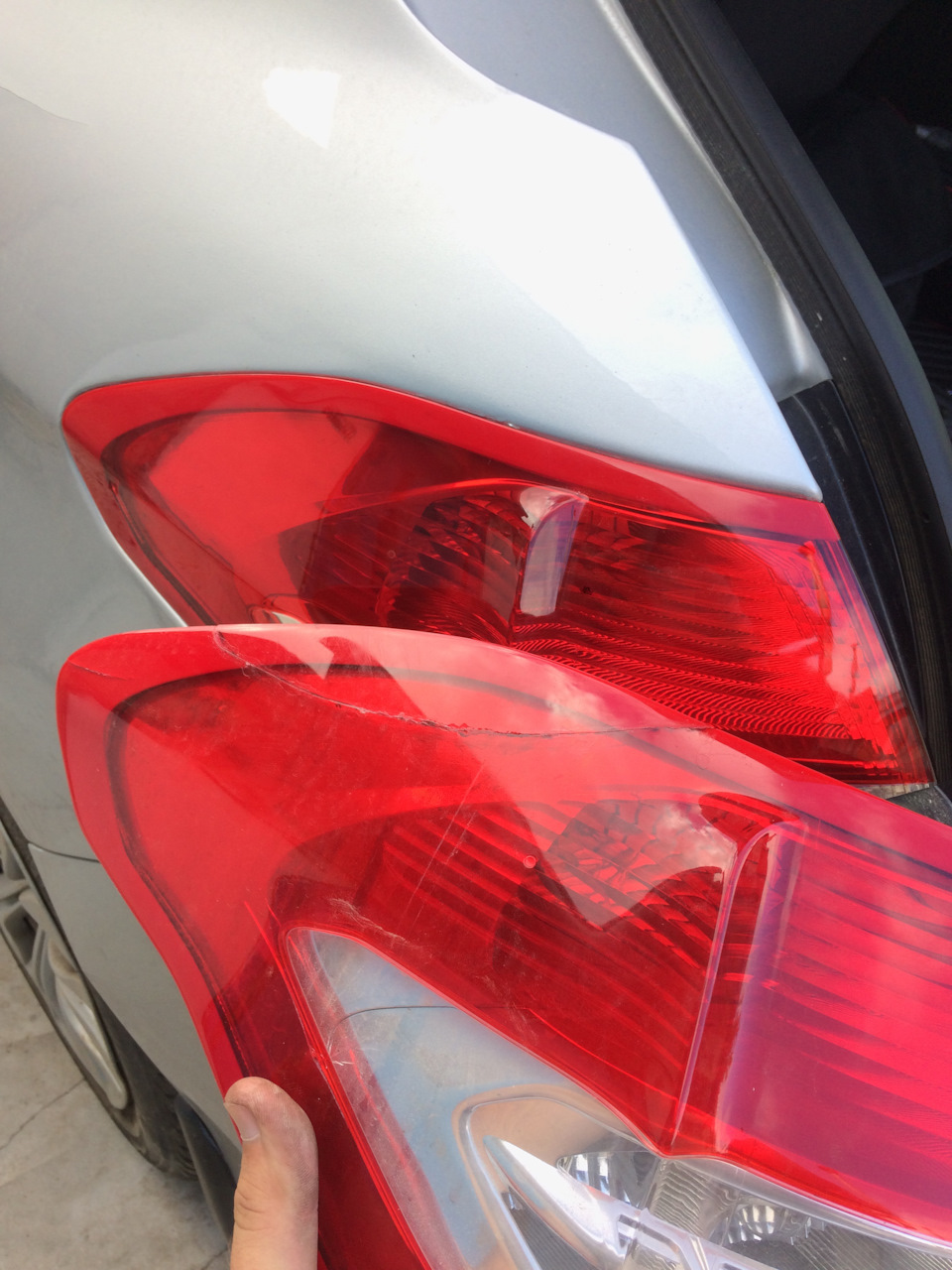 Замена заднего фонаря… — Citroen C4 (2G), 1,6 л, 2012 года | запчасти ...