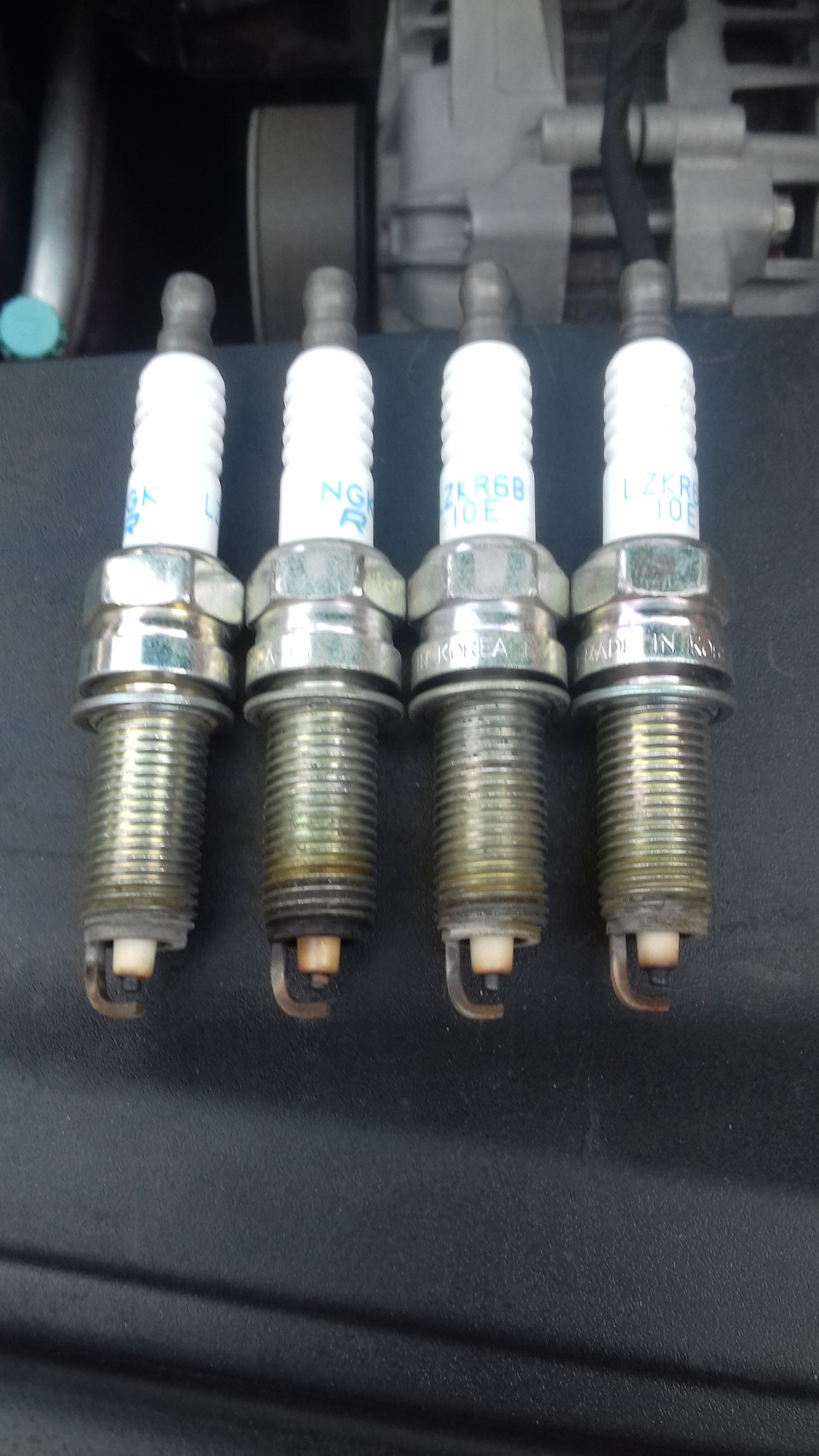 Установка иридиевых свечей зажигания — Hyundai Solaris, 1,6 л, 2012 ...