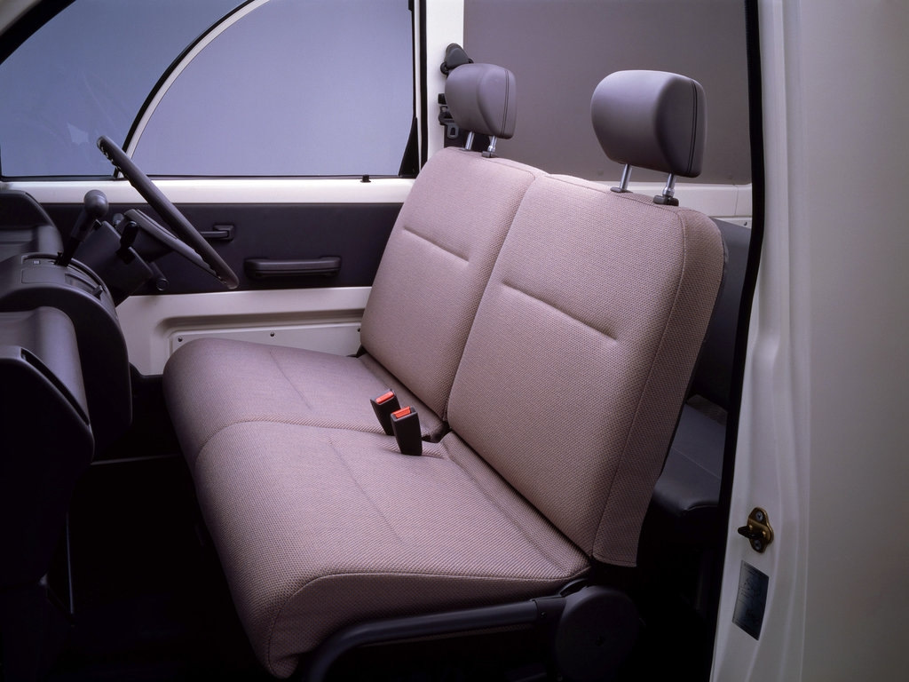 Nissan s Cargo g20