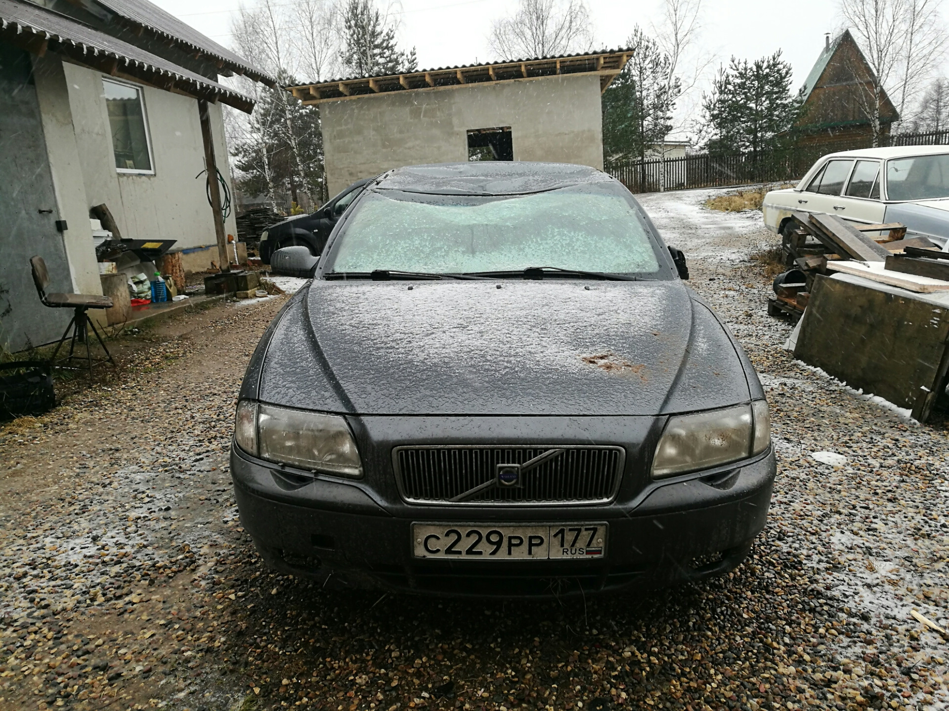 Предновогодний неожиданный гололед. — Volvo S80 (1G), 2,4 л, 2002 года |  ДТП | DRIVE2