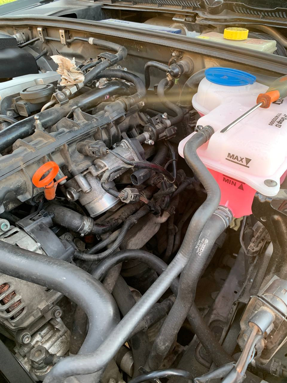 Мойка дросселя. Проверка дымом. Адаптация дросселя — Audi A4 (B7), 2 л ...