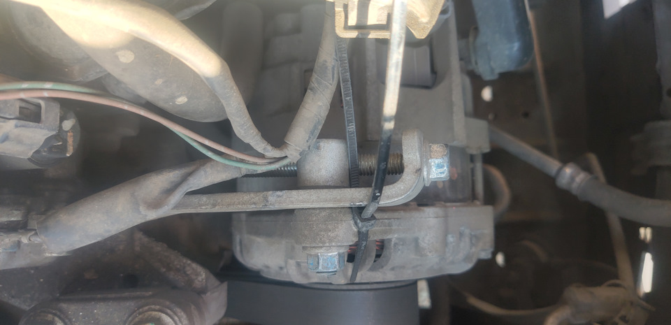 Подтяжка ремня. — Mitsubishi Mirage (6G), 1 л, 2013 года | своими ...