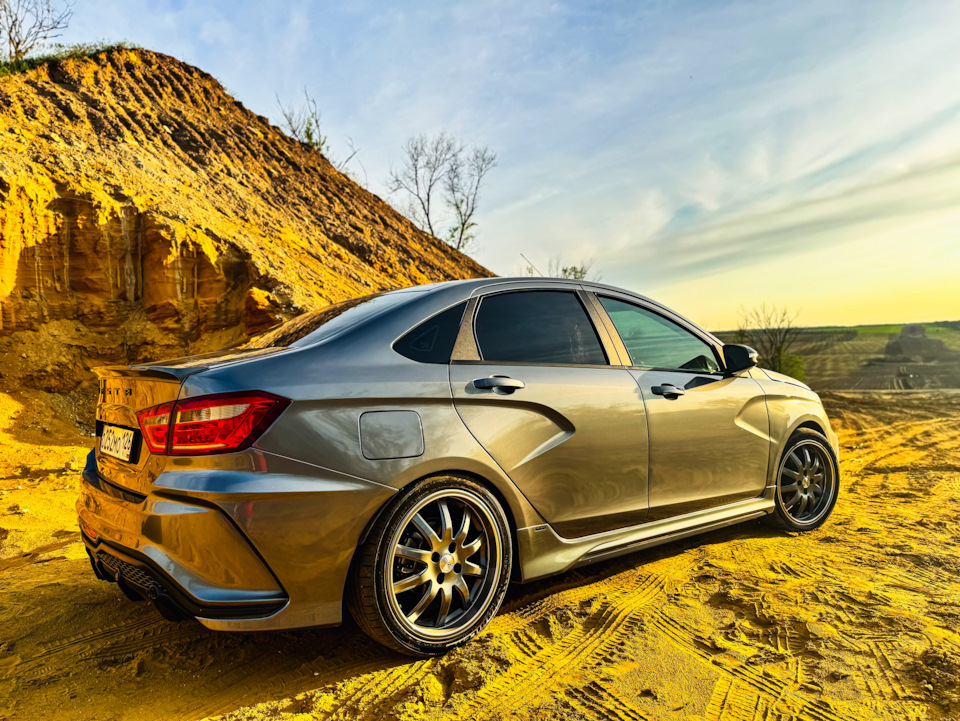 ✨ — Lada Vesta (1G)