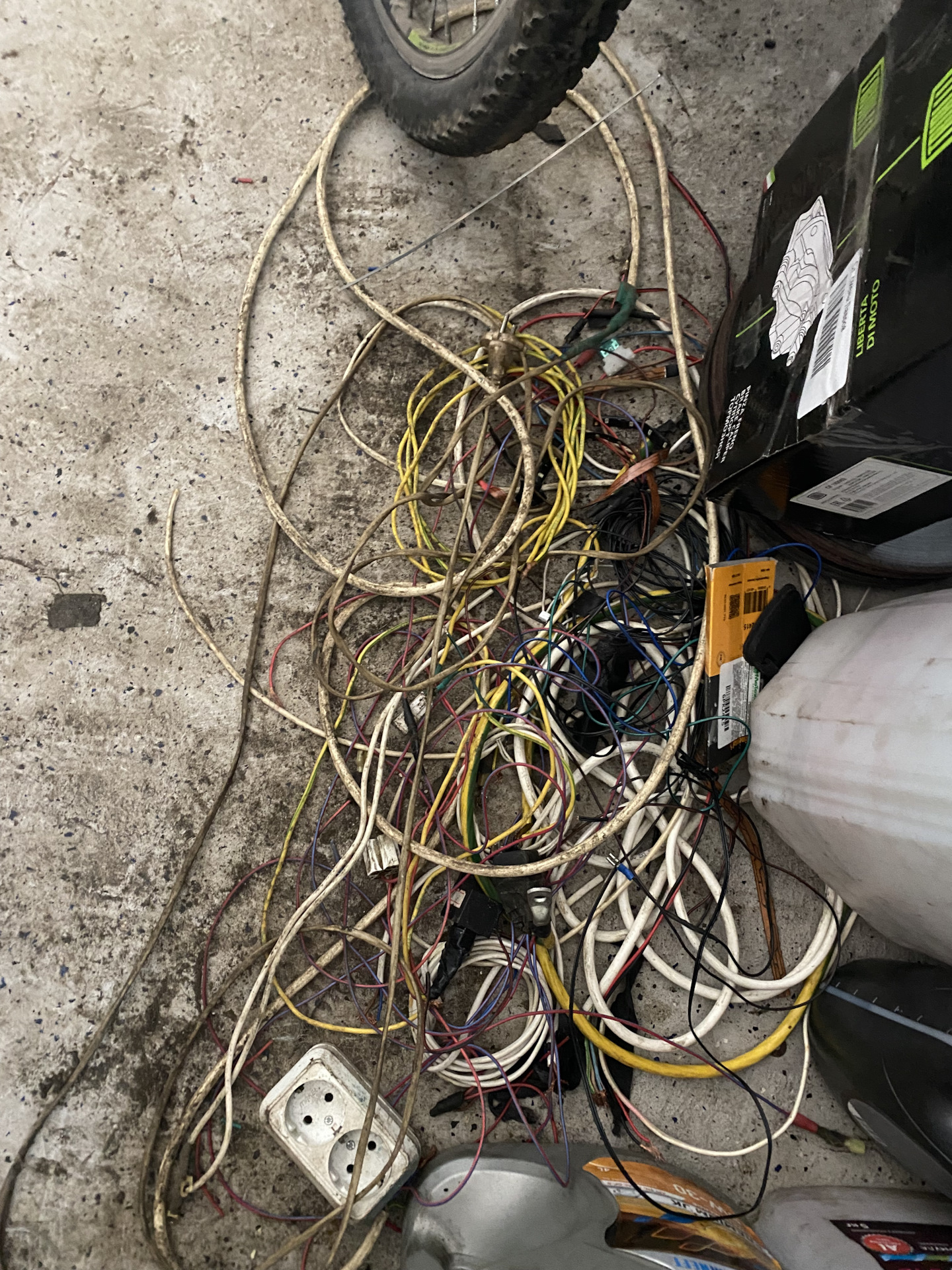 Установка сигнализации . Плюс переборка и ремонт всех проводов под ...