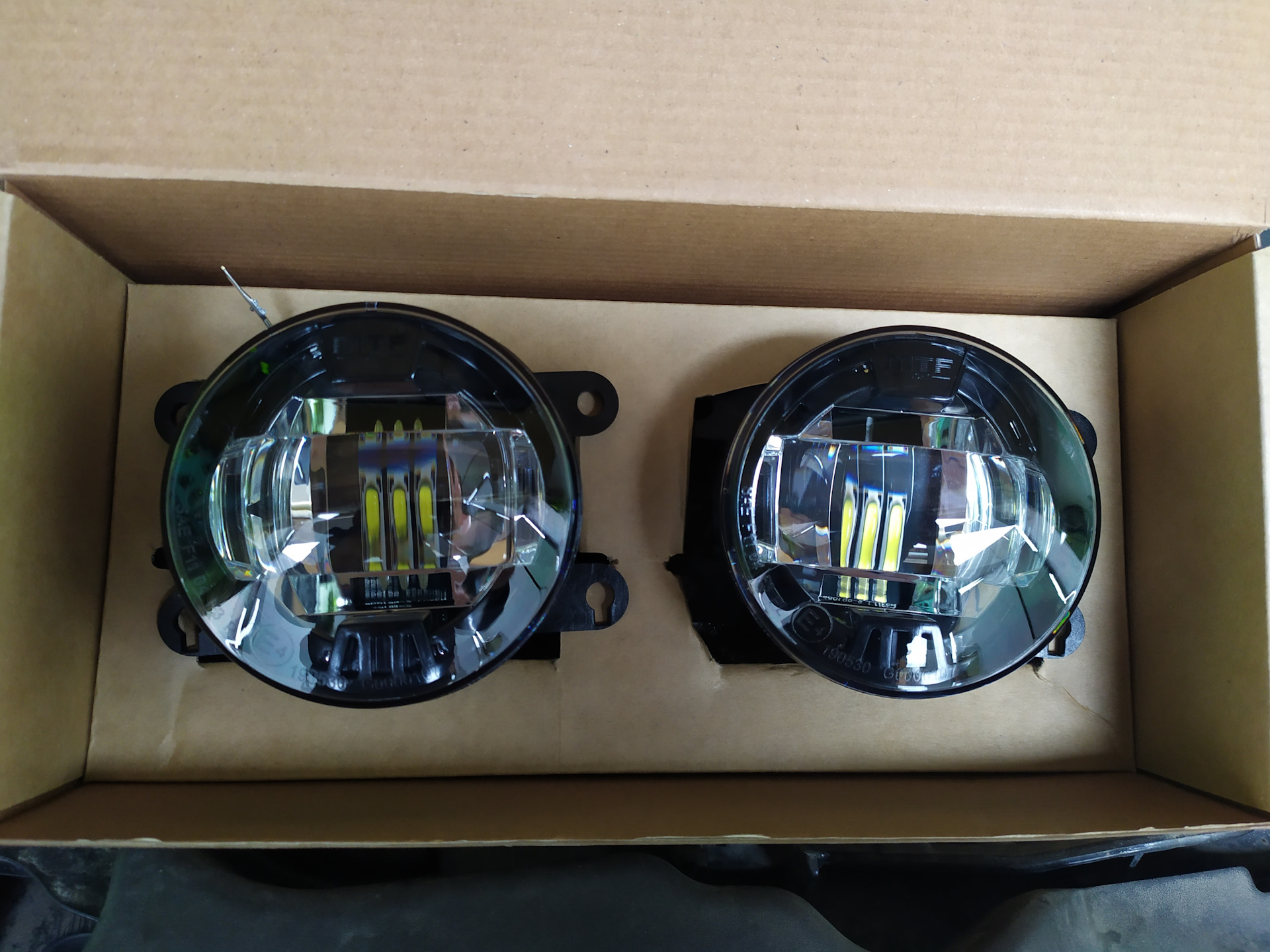 Птф фокус 2. Led ПТФ MTF Ford. Led ПТФ Ford Focus 2. ПТФ MTF led Ford Focus. Led VALEO ПТФ Форд фокус 3.