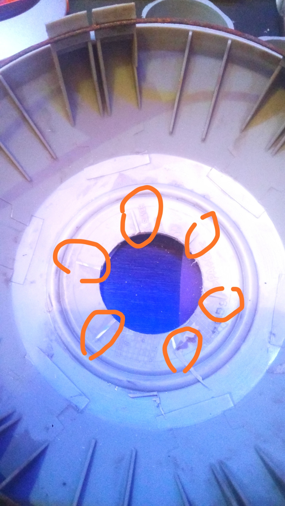 Мой вариант колпаков на мех.крышки хабов — SsangYong Rexton (1G), 2,3 л ...