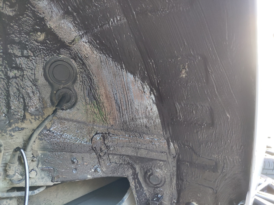 Шумка арок и очистка болтов от ржавчины. — KIA Optima (4G), 2 л, 2017 ...