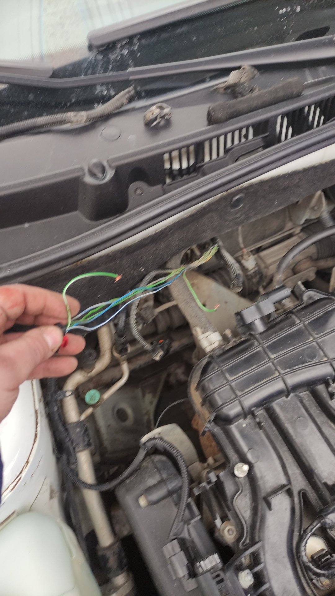 Сломалась нет реакции на педаль — Lada Гранта (2G) FL, 1,6 л, 2018 года ...