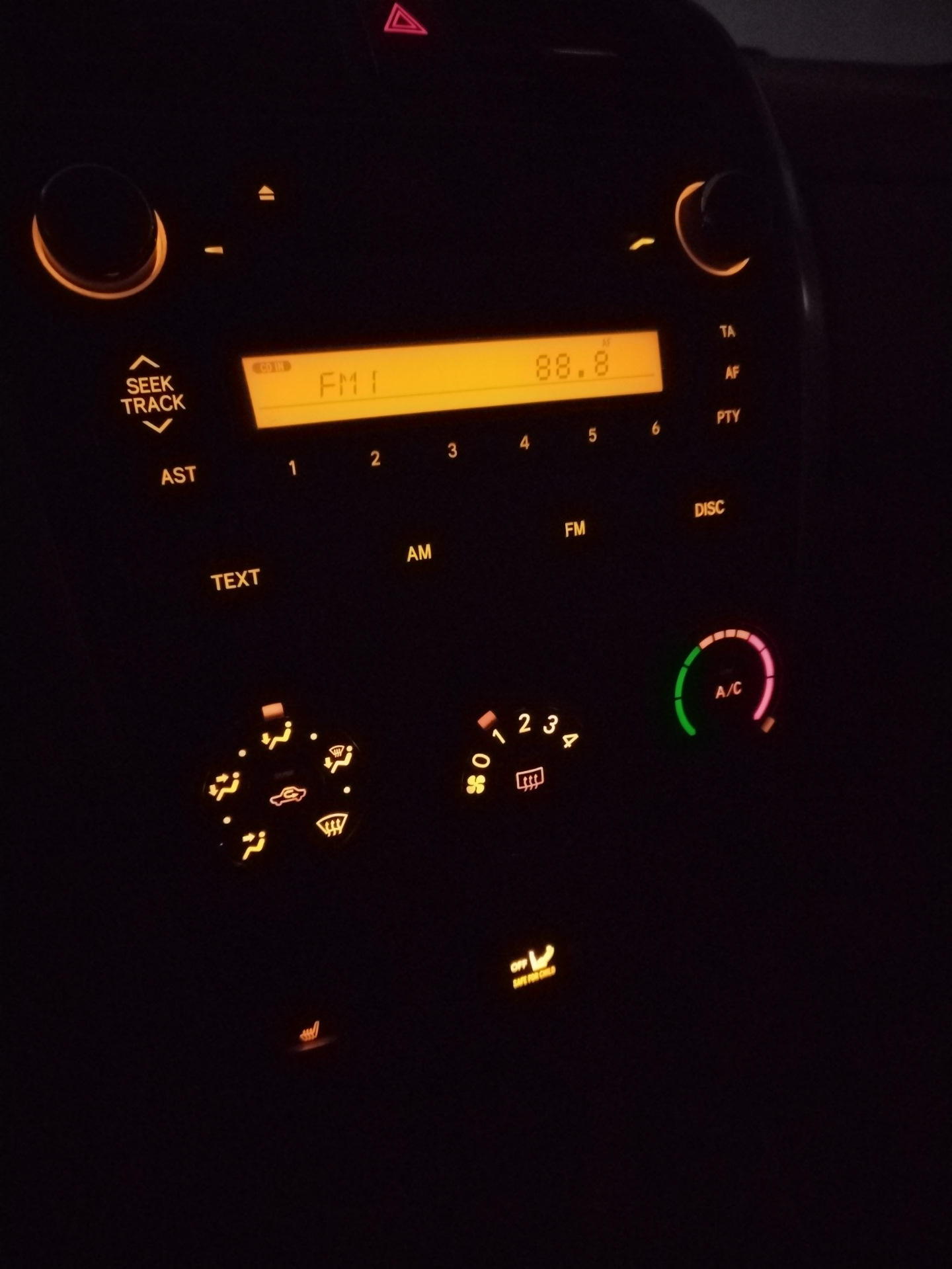 Снова замена лампочек отопителя — Toyota Corolla (140/150), 1,8 л, 2008 ...