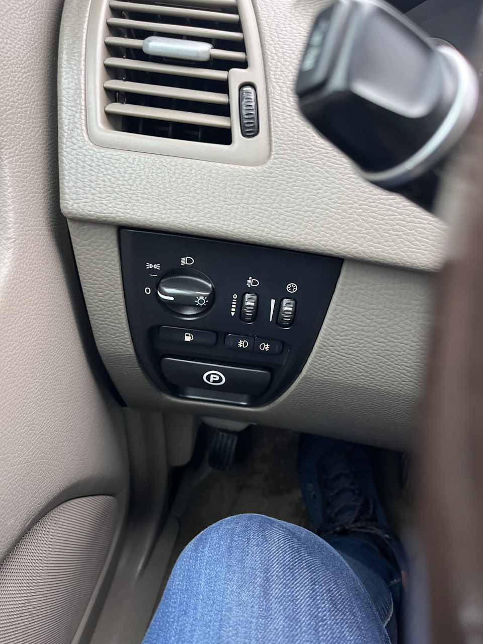 Калибровка датчика подвески — Volvo XC90 (1G), 2,5 л, 2004 года ...