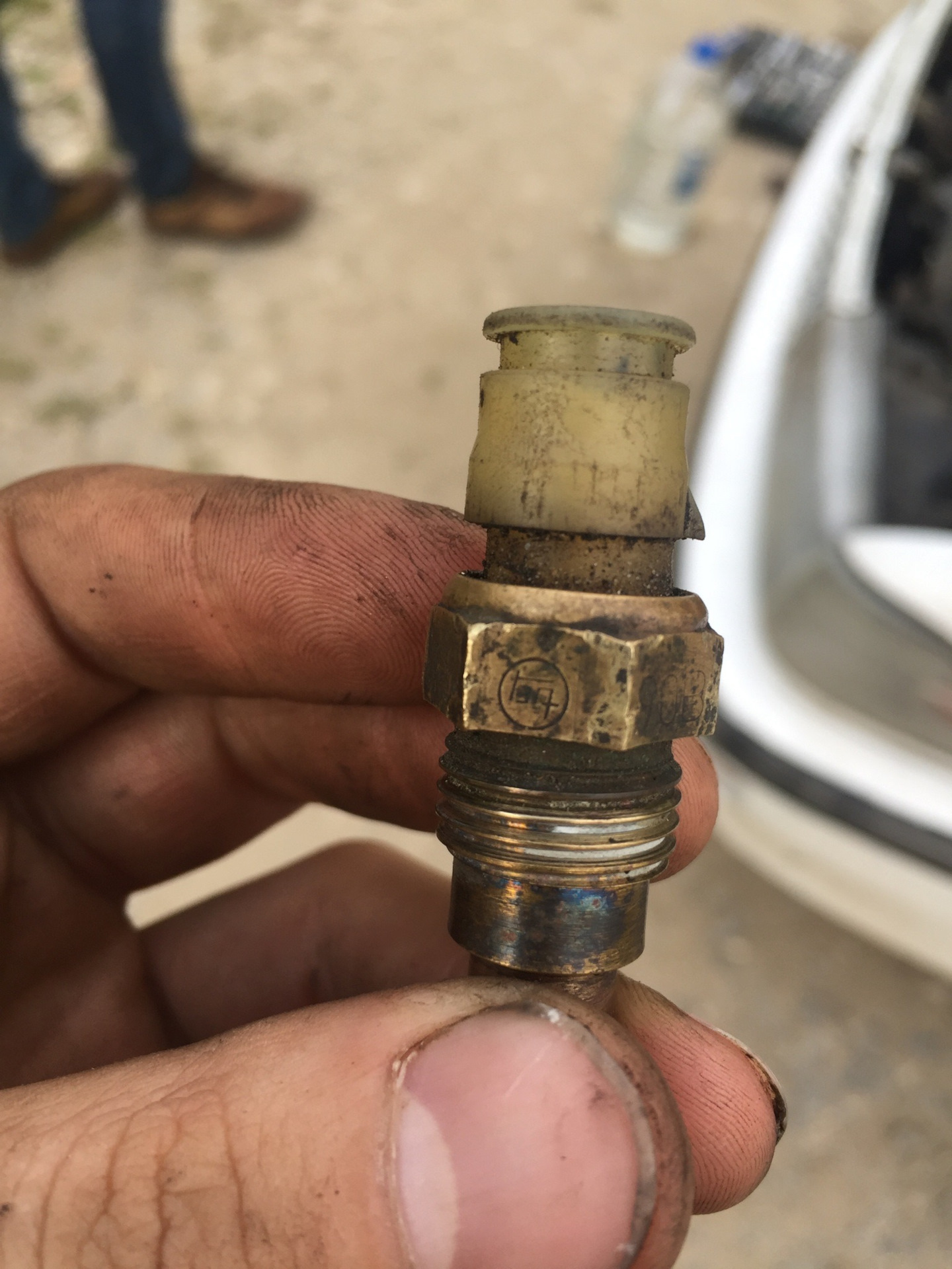 Если постоянно крутит вентилятор при включении зажигания — Toyota ...